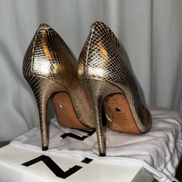 Schutz Metallic  Pumps - Picture 5 of 6